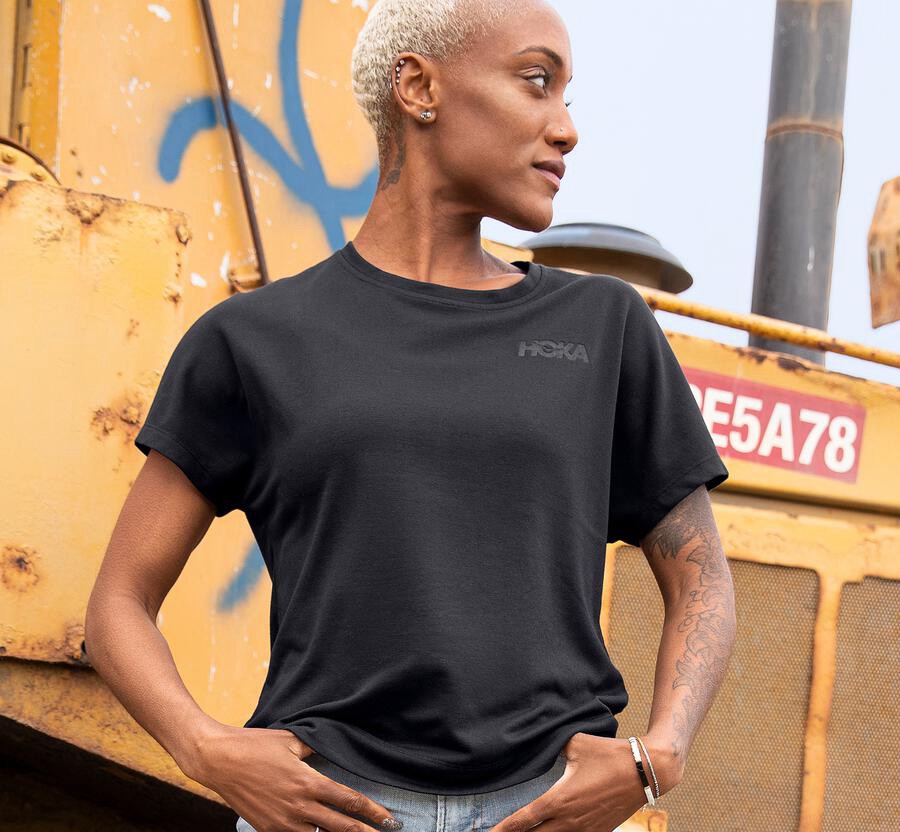 Hoka One One Womens Tee - Lifestyle - Black - FKCE65217